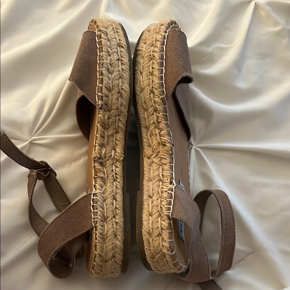 Steve Madden size 8 espadrille sandals